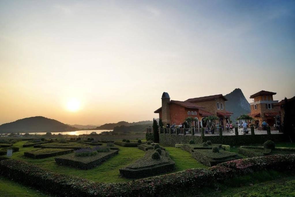 The Wind Hotel Bang Sare Exterior photo