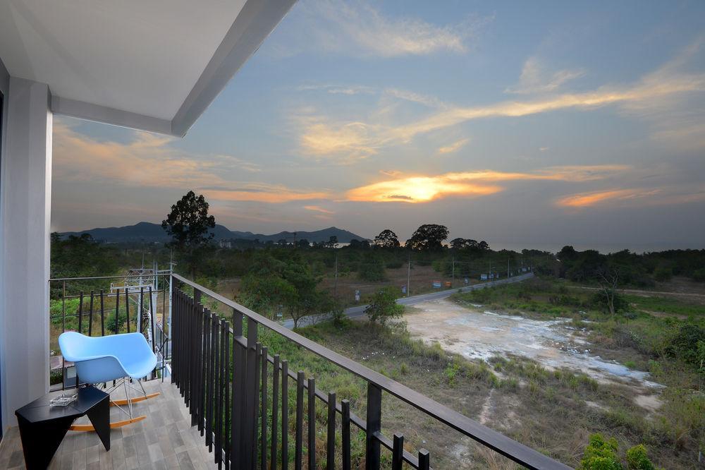 The Wind Hotel Bang Sare Exterior photo